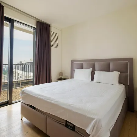 Waterfront - River Apartamento Belgrado